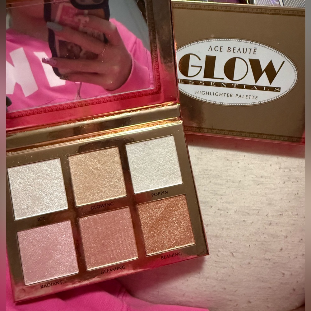Ace Beaute Glow Essentials Highlighter Palette